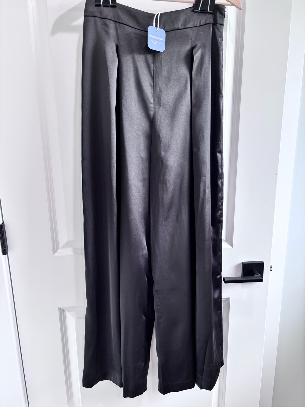 Sans Souci Black Satin Wide-Leg Dress Pants